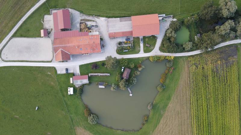 Der Hof von oben